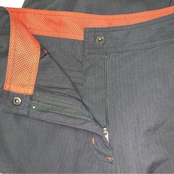 L.L. Bean Crop Pants Women’s Size 10 Charcoal Grey Nylon Hiking Capris Ripstop‎ - Picture 3 of 6